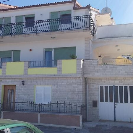 Apartment Karmen Trogir Exterior photo